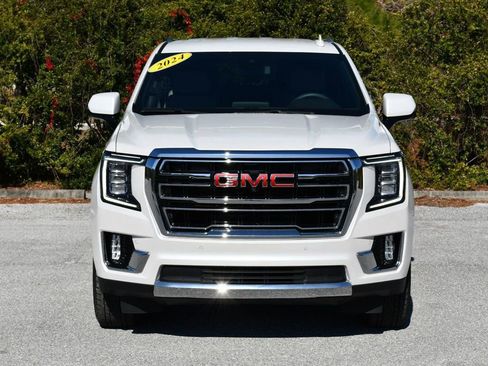Used 2024 GMC Yukon XL SLT w/ SLT Luxury Package image 40