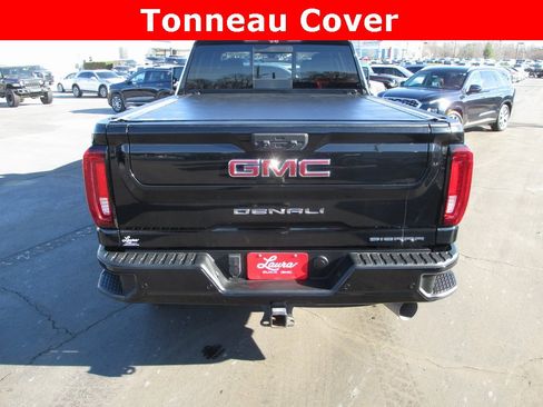 Used 2021 GMC Sierra 3500 Denali w/ Denali Black Diamond Edition image 6