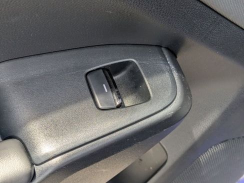 Used 2024 Subaru Crosstrek 2.0i Premium image 25