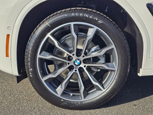 New 2025 BMW X4 xDrive30i w/ Premium Package image 8