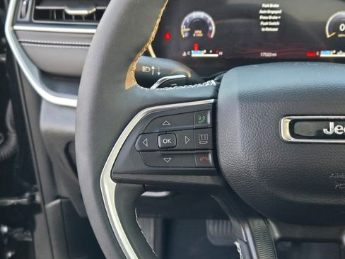 Certified 2024 Jeep Grand Cherokee Laredo X w/ Luxury Tech Group I image 29