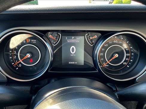 Used 2022 Jeep Gladiator Sport image 21