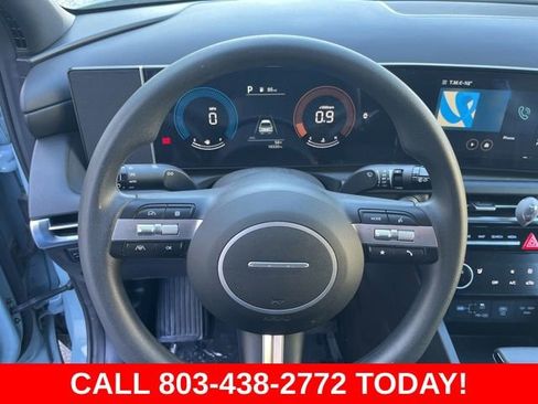 Used 2025 Hyundai Santa Cruz SEL FWD image 17