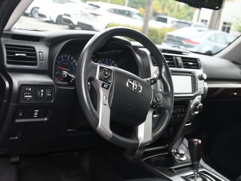 Used 2019 Toyota 4Runner Limited AWD/4WD image 9
