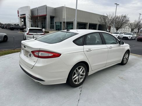 Used 2013 Ford Fusion SE image 10