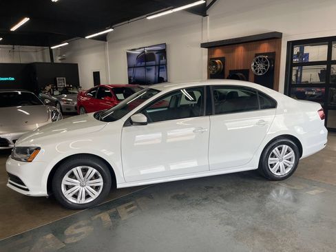 Used 2017 Volkswagen Jetta S FWD image 3