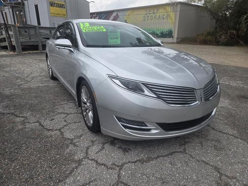 Used 2013 Lincoln MKZ image 1