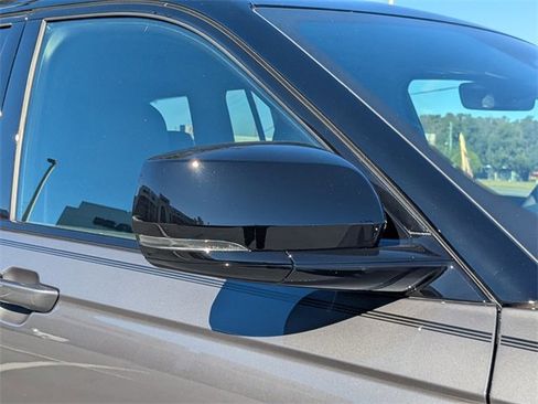 New 2025 Jeep Grand Cherokee Limited image 12