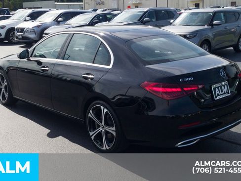 Used 2025 Mercedes-Benz C 300 Sedan image 10