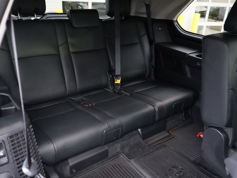 Used 2024 Toyota Sequoia Limited image 19