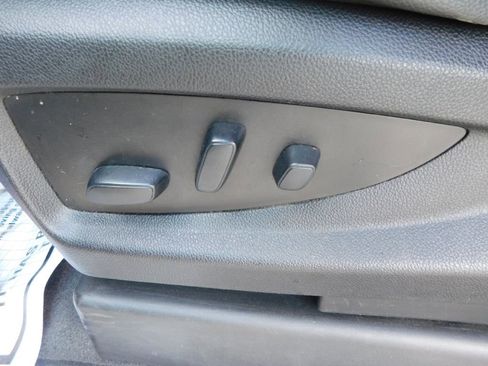 Used 2018 Chevrolet Suburban Premier image 38