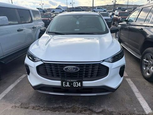 Used 2024 Ford Escape Active AWD/4WD image 2
