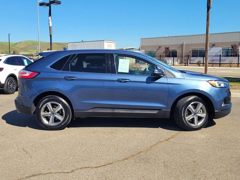 Used 2019 Ford Edge SEL w/ Equipment Group 201A image 4