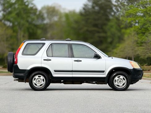 Used 2003 Honda CR-V LX image 12