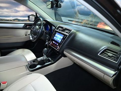 Used 2019 Subaru Outback 2.5i Premium image 44