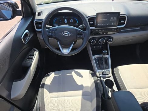 Used 2026 Hyundai Venue SEL FWD image 3