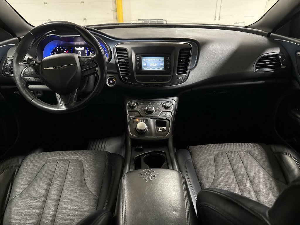 Used 2015 Chrysler 200 S FWD image 10