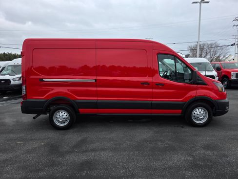 New 2026 Ford Transit 250 148 Medium Roof RWD image 6
