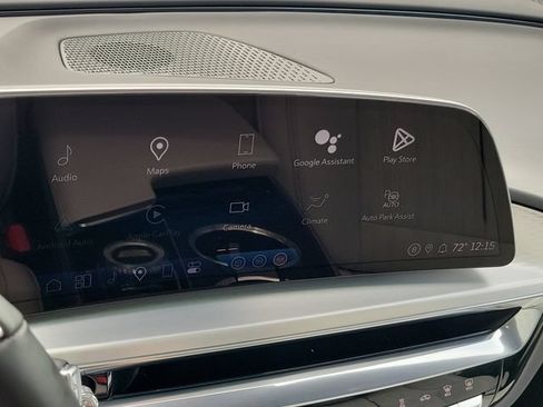 Used 2024 Cadillac Lyriq Luxury AWD/4WD image 15