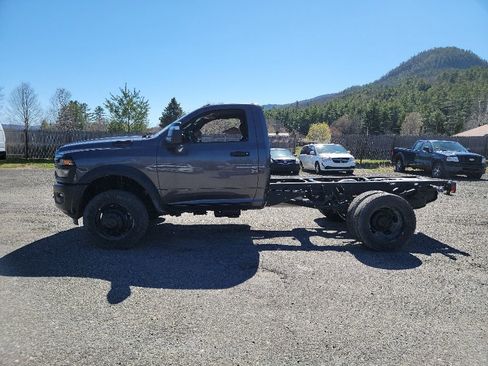 New 2026 RAM 5500 Tradesman AWD/4WD image 8
