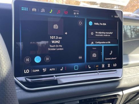 New 2026 Volkswagen Tiguan SE R-Line FWD image 24