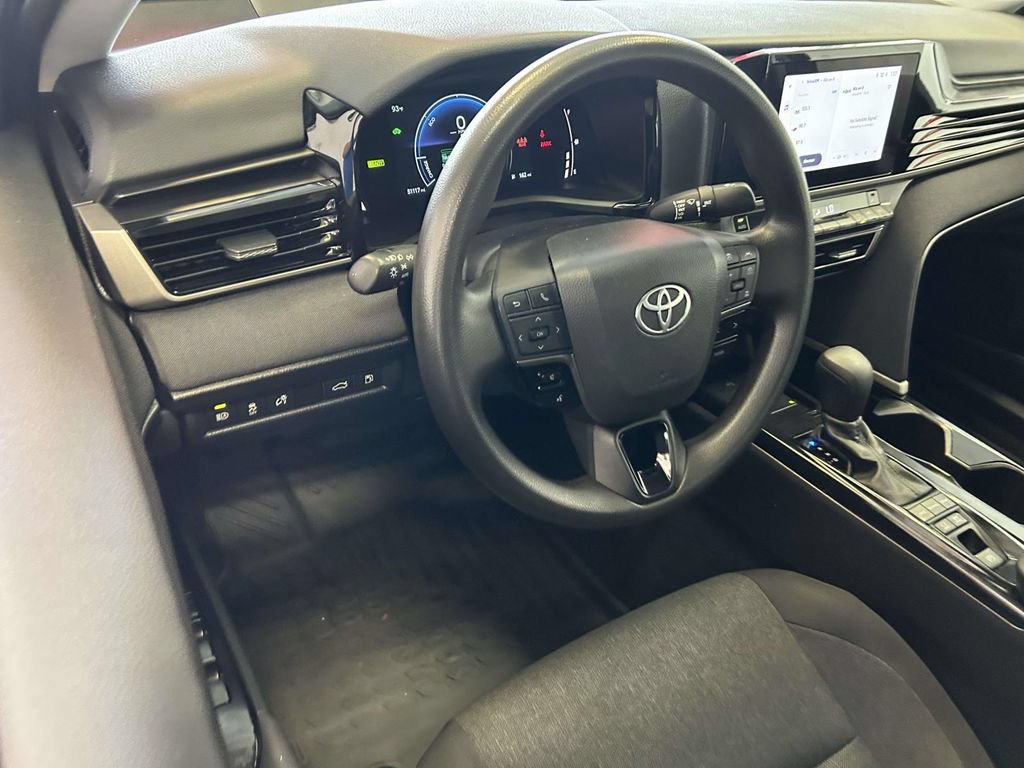 Used 2025 Toyota Camry LE FWD image 13