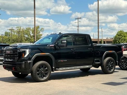 Used 2024 GMC Sierra 2500 AT4 w/ Technology Package AWD/4WD image 40