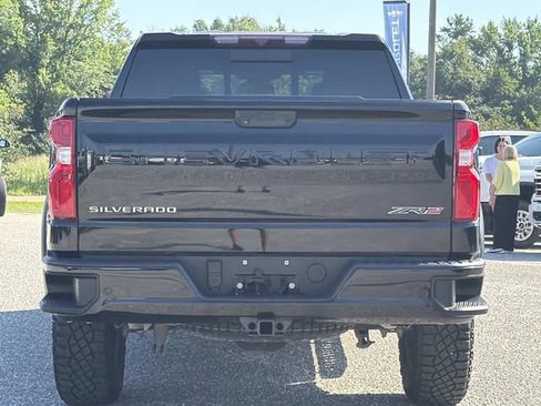 Used 2023 Chevrolet Silverado 1500 ZR2 AWD/4WD image 9