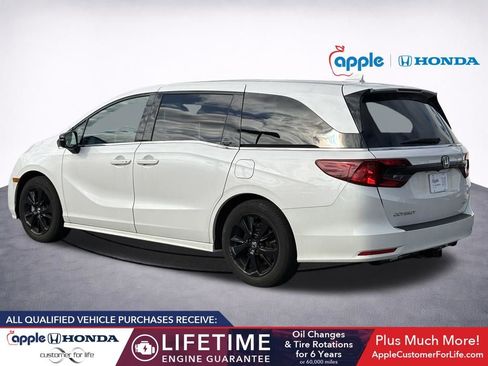 Used 2024 Honda Odyssey Sport image 4