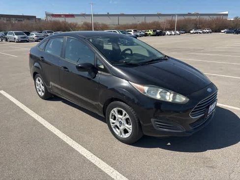 Used 2014 Ford Fiesta SE image 7