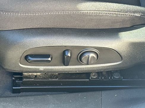 Used 2023 Chevrolet Malibu LT image 37