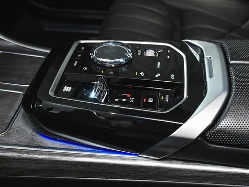 Used 2025 BMW 740i xDrive 740i xDrive image 73