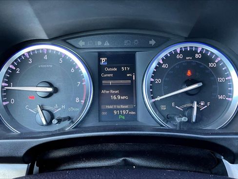 Used 2017 Toyota Highlander Limited Platinum image 25