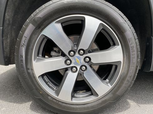 Used 2020 Chevrolet Traverse LT w/ LT Premium Package FWD image 44
