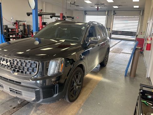 Used 2024 Kia Telluride EX X-Line image 2