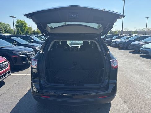 Used 2016 Chevrolet Traverse LT w/ Style and Technology Package FWD image 8