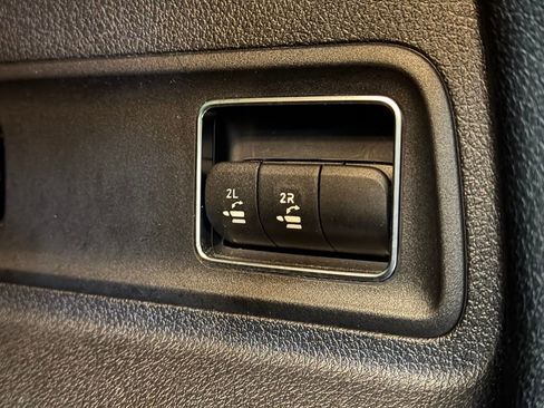 Used 2024 Mercedes-Benz GLE 350 4MATIC w/ 3rd Row Seat Package image 44