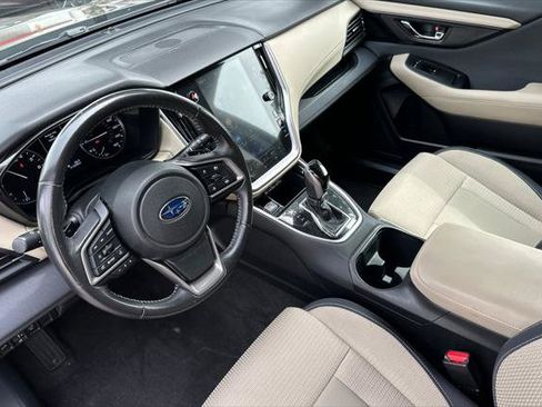 Used 2023 Subaru Outback Premium image 9