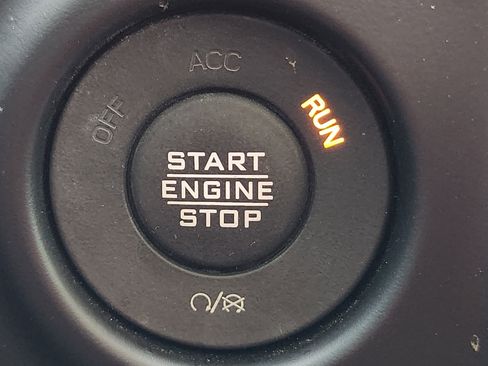 Used 2023 Jeep Wrangler Unlimited Sahara w/ Cold Weather Group AWD/4WD image 24