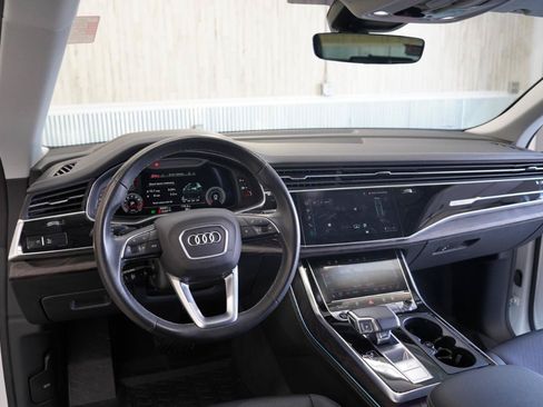 Used 2023 Audi Q8 Prestige AWD/4WD image 11