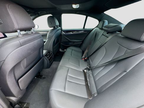 Used 2020 BMW 530e w/ Convenience Package RWD image 16