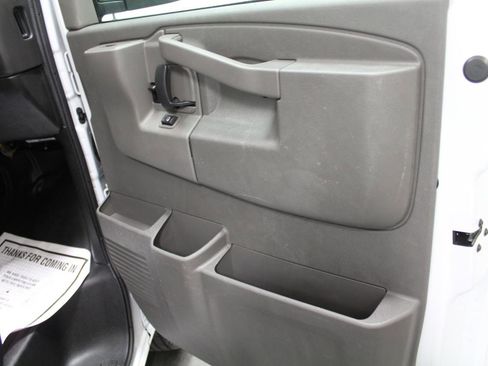 Used 2023 Chevrolet Express 2500 image 20