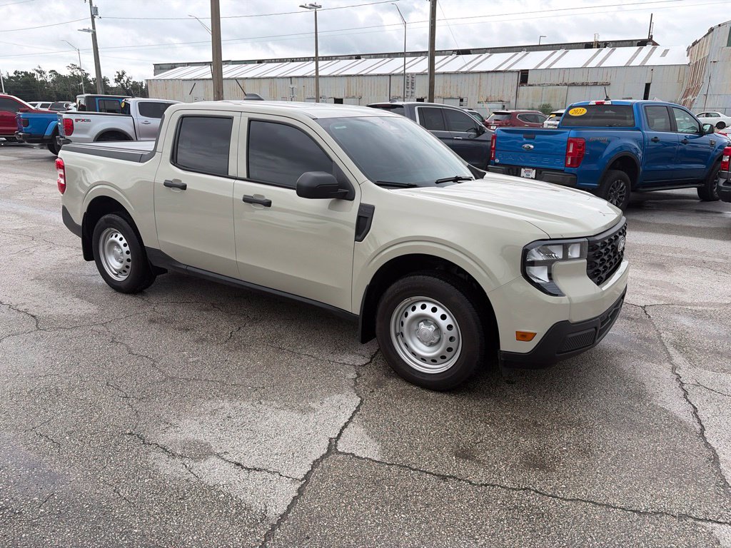 Used 2025 Ford Maverick XL w/ Equipment Group 102A AWD/4WD image 1