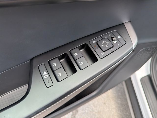 New 2026 Kia EV6 Light RWD image 17