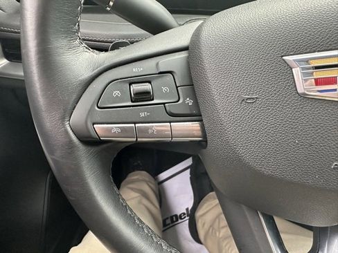 Used 2024 Cadillac XT4 Premium Luxury image 22