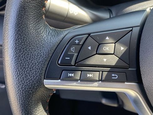 Used 2022 Nissan Kicks SR w/ Premium Package image 16