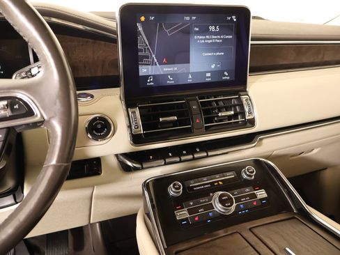 Used 2019 Lincoln Navigator Reserve AWD/4WD image 5