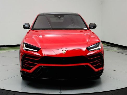 Used 2019 Lamborghini Urus AWD/4WD image 2