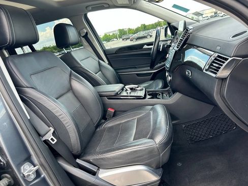 Used 2018 Mercedes-Benz GLS 550 4MATIC image 11