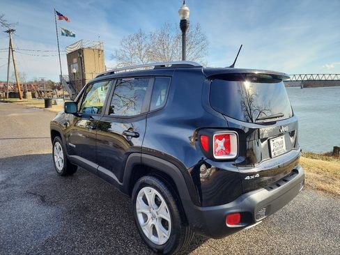 Used 2016 Jeep Renegade Limited image 3